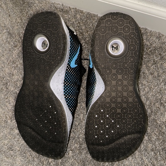 Nike Air Strobel men’s size 9.5 sneaker - Picture 6 of 6